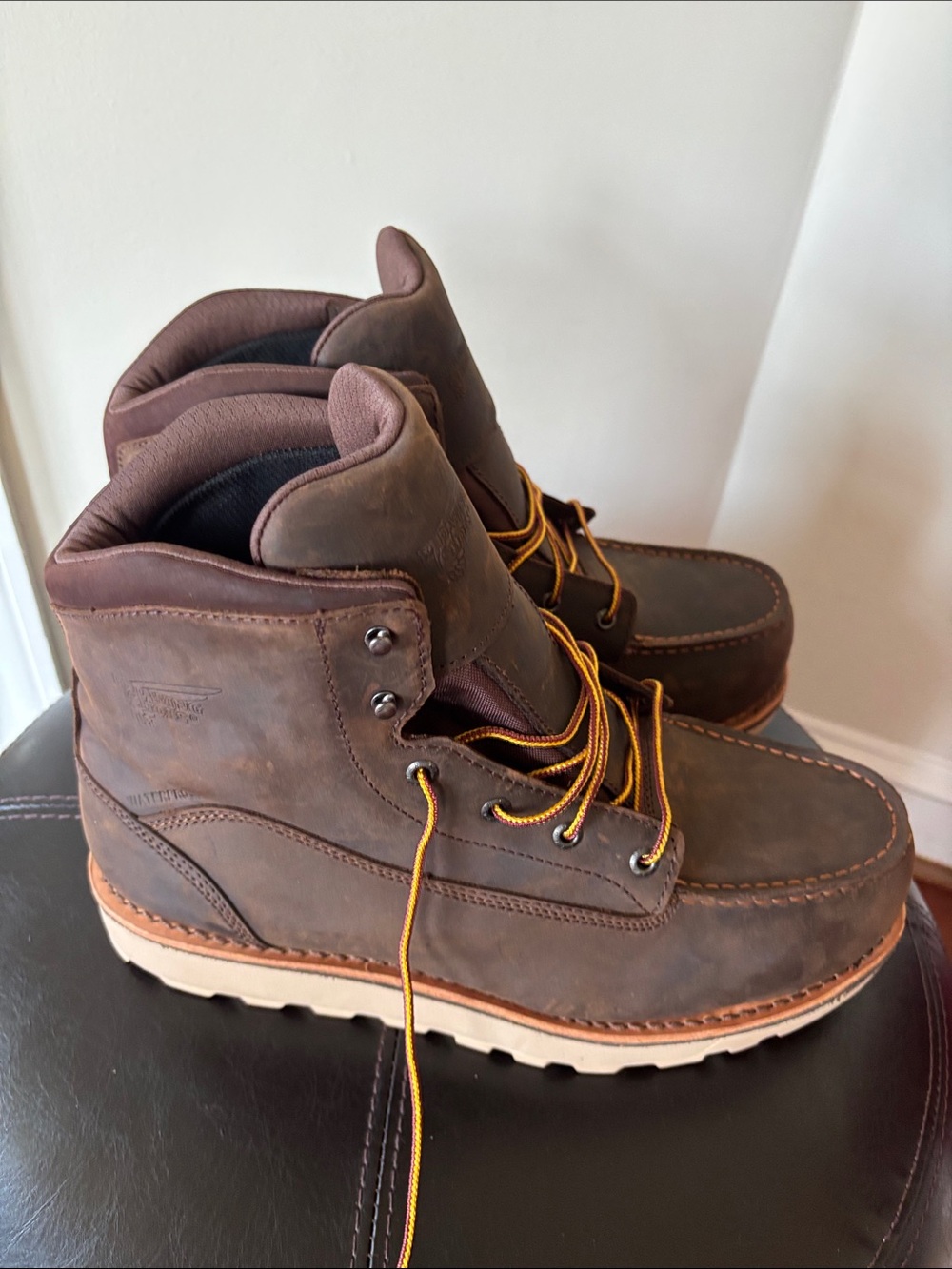 Red Wing 2440 Men’s Dark Brown Leather Moc Toe Work Boots 12 H - Picture 2 of 8